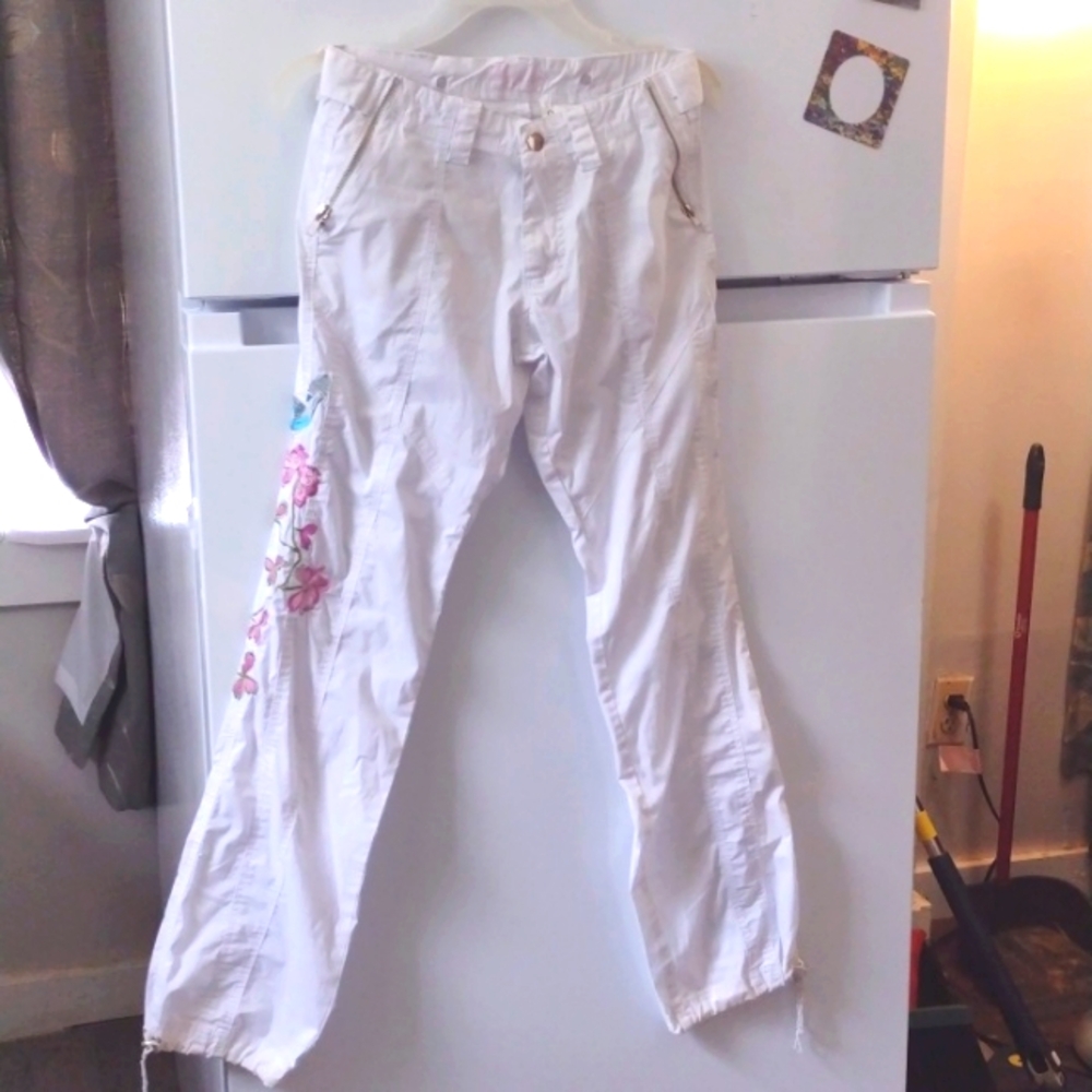 Women's Crest Pants size 5/6